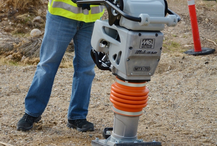 Đầm cóc Mikasa giá bao nhiêu?