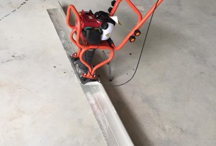 Cách vận hành và sử dụng máy đầm thước an toàn hiệu quả