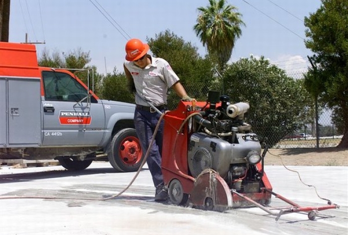 Cấu tạo và cách phân loại máy cắt bê tông