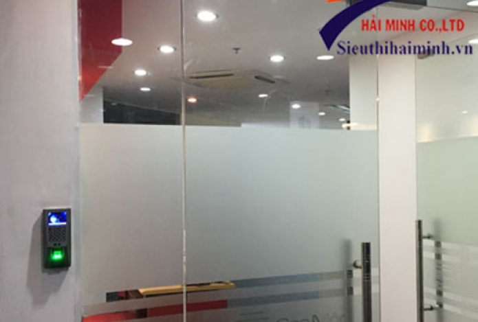 Vì sao máy chấm công kiểm soát cửa được ưu chuộng sử dụng hiện nay?