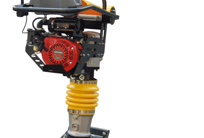 Tìm hiểu đặc điểm của máy đầm cóc chạy điện và máy đầm cóc chạy xăng