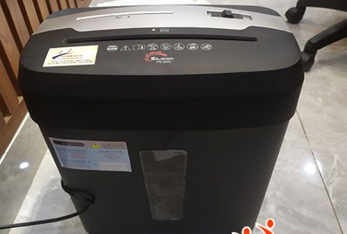 Giao máy hủy tài liệu Silicon PS-200C cho khách hàng Quận 10