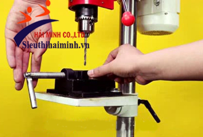 Cập nhật ngay 14 điều này để dùng máy khoan bàn an toàn và hiệu quả