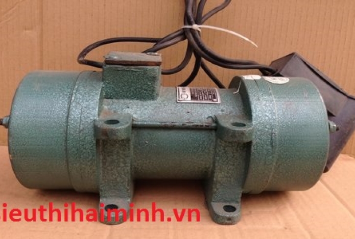 Máy đầm bàn trông như thế nào?