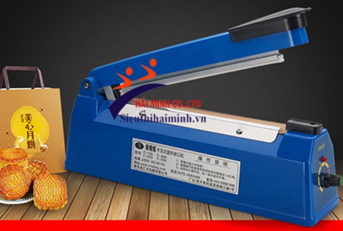 Có nên thực hiện vệ sinh máy ép túi ni lông cầm tay trước khi sử dụng hay không?