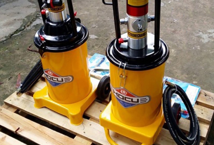 Vì Sao Các Bạn Nên Lựa Chọn Máy Bơm Mỡ Chính Hãng?