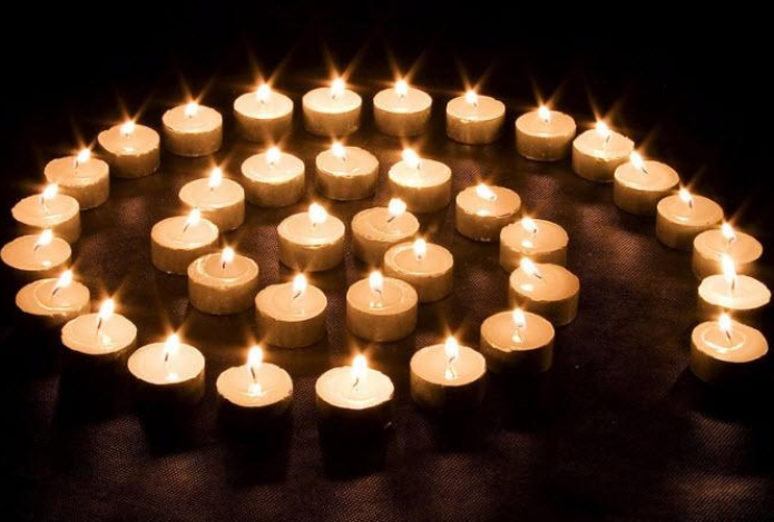 Sáp nến sử dụng bảo trì thang nhôm