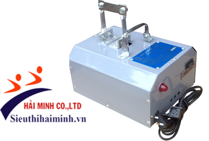 Chăm sóc cho gà trước và sau khi đưa vào máy cắt mỏ gà