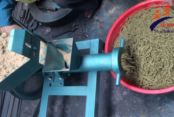 Lưu ý cần biết khi sử dụng máy ép cám viên