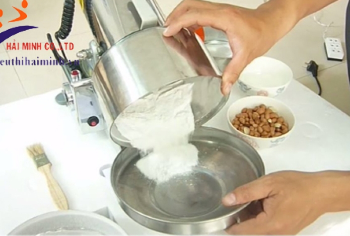 Các loại máy nghiền bột mini bán chạy hiện nay