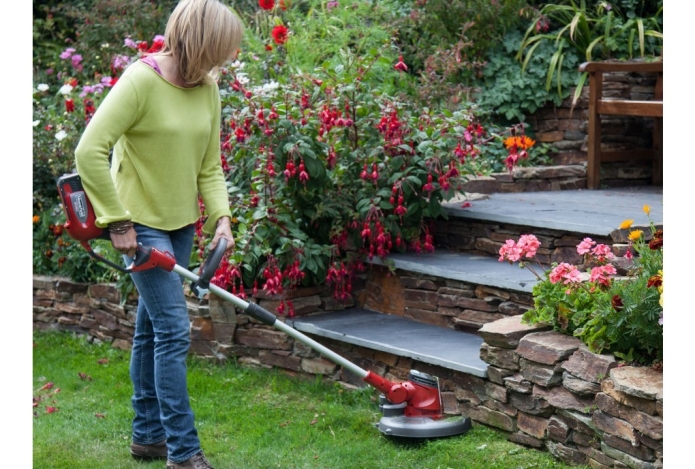 Một số chú ý khi chọn mua máy xạc cỏ