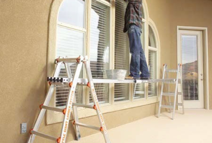 Làm dàn giáo bằng thang nhôm có an toàn không ?