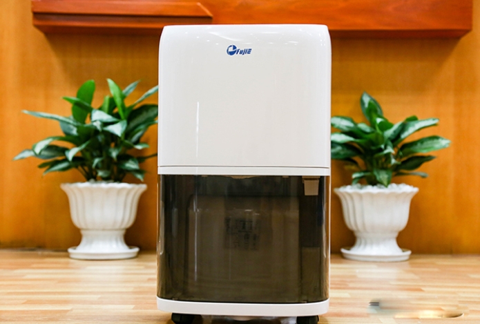 NHỮNG LƯU Ý KHI DÙNG MÁY HÚT ẨM