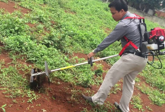 Tổng hợp các loại máy xạc cỏ giá rẻ đáng mua nhất 2018