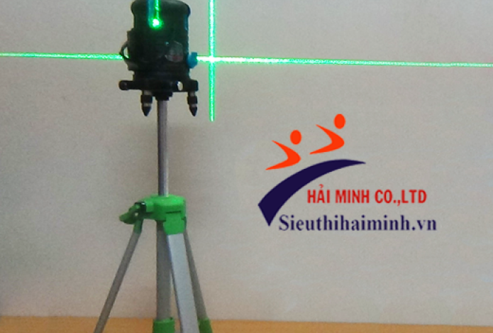 Máy cân mực laser tia xanh có gì nổi bật hơn tia đỏ