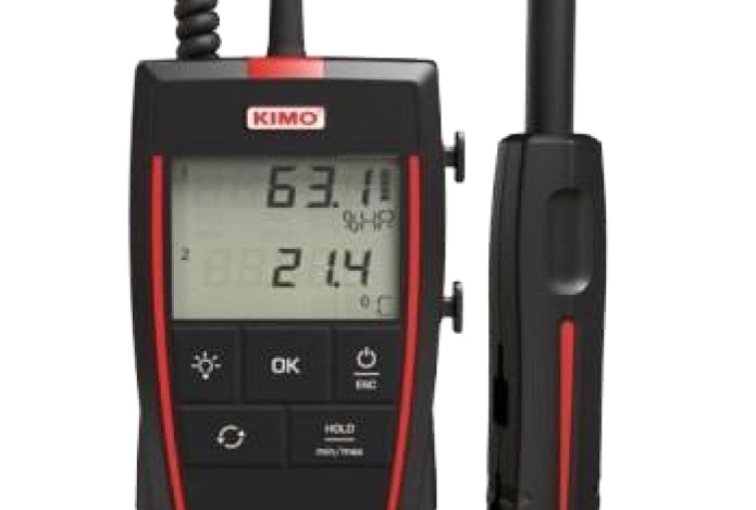 Dùng máy đo nhiệt  độ tiếp xúc để kiểm tra thịt nướng tại quán BBQ.