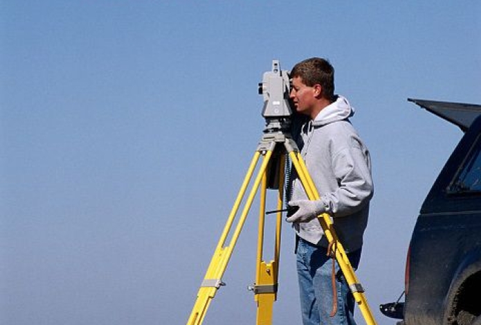 Tư vấn mua máy thủy bình ở Thành phố Hồ Chí Minh