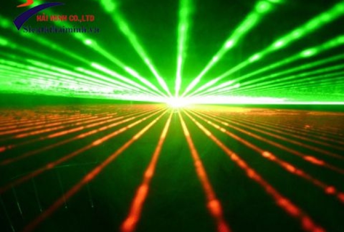 Mua máy cân bằng laser tia màu xanh hay màu đỏ tốt hơn ?