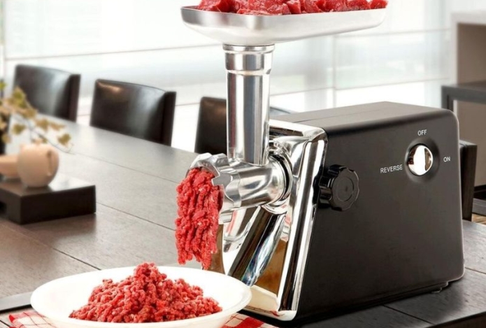 Lưu ý sử dụng và vệ sinh máy xay thịt chuẩn quy trình