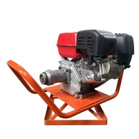 Hình ảnh Đầm dùi chạy xăng Rakuda GX160