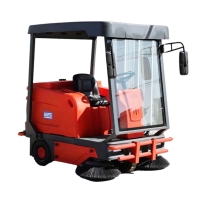 Hình ảnh Máy quét rác ngồi lái Kraffer KF168 (dùng bình)