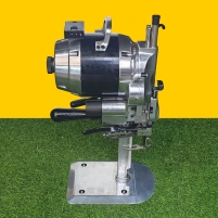 Máy cắt vải đứng Yamafuji AM1780 (1168W) có đèn Hình ảnh Máy cắt vải đứng Yamafuji AM1780 (1168W) có đèn