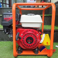 Hình ảnh Máy đầm dùi khung vuông Honda GX160