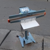 Hình ảnh Máy hàn túi dập chân có giá đỡ PFS-700