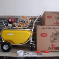 Hình ảnh Máy phun thuốc chạy xăng 4 thì  Z-KUBOTA HM-100L