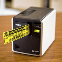 Hình ảnh Máy in nhãn  Brother  PT-9800PCN