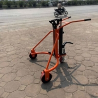 Xe nâng di chuyển phuy 300kg YTC0.3B Hình ảnh Xe nâng di chuyển phuy 300kg YTC0.3B