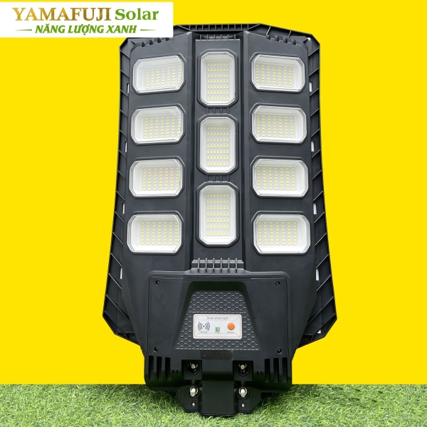 Photo - Đèn led năng lượng mặt trời Yamafuji Solar ISGL08A-400W