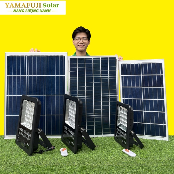 Photo - Đèn pha led năng lượng mặt trời Yamafuji Solar SFL02-400W (Nhôm đúc)