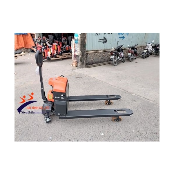 Photo - Xe nâng điện thấp 1500kg EPT15Q