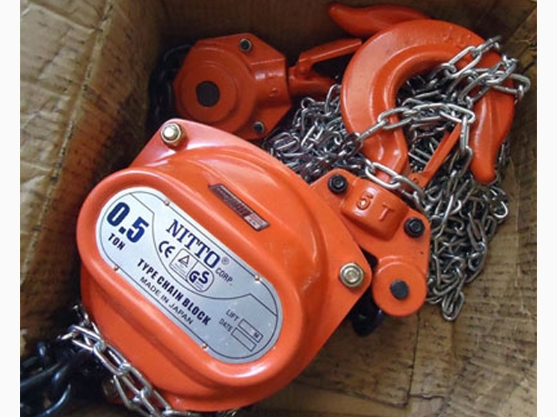 Pa lăng xích kéo tay 0.5 tấn 3 mét Nitto 05VP5