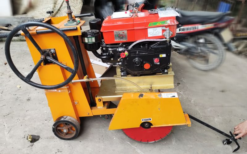 Máy cắt bê tông nhựa đường KC12 giá tốt