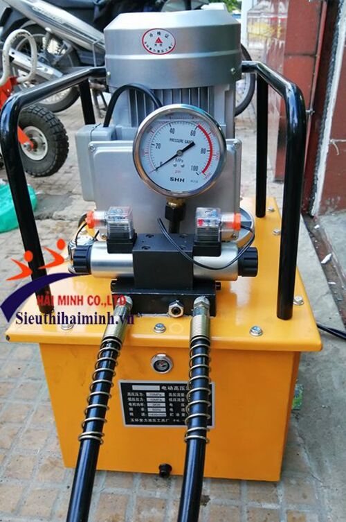 Máy đột lỗ thủy lực CH100A