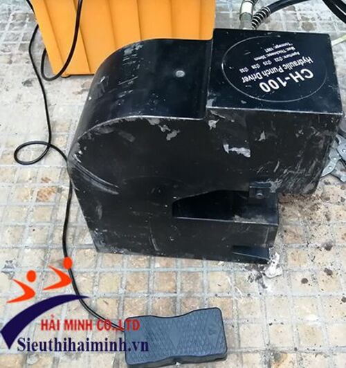Máy đột lỗ thủy lực CH100A