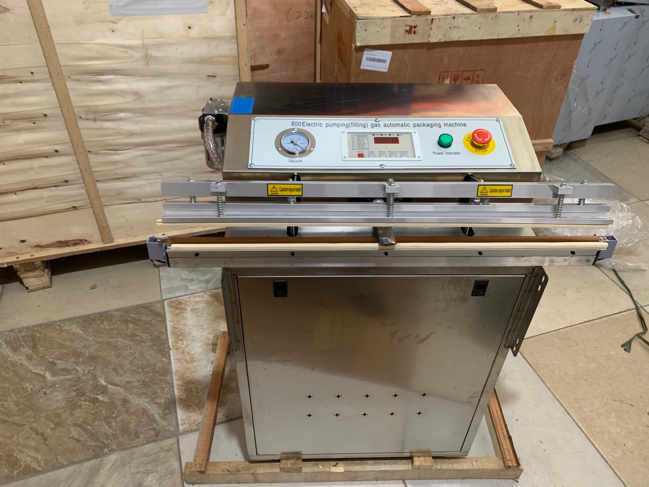 Máy hút chân không vòi ngoài VS-800 thực tế