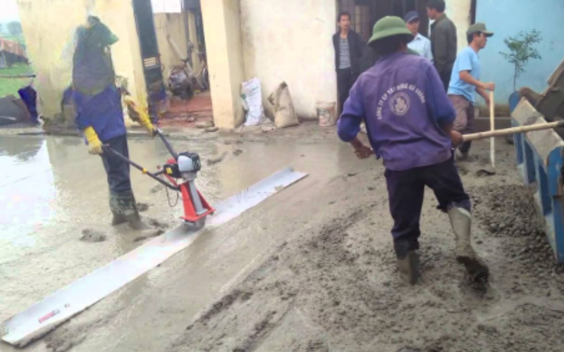 Đầm thước chạy xăng có kết cấu nhẹ nhàng và dễ sử dụng 