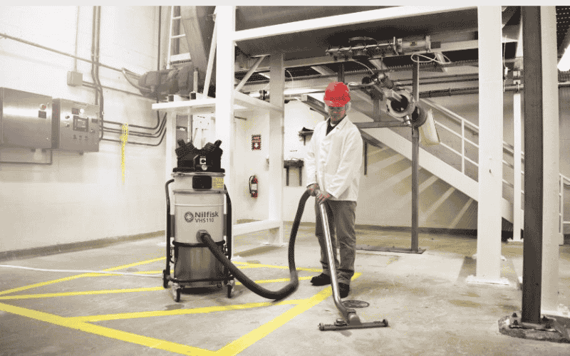 Lợi ích khi đầu tư máy hút bụi công nghiệp cho nhà xưởng