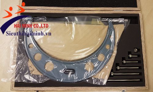 Hình ảnh thực tế Panme đo ngoài cơ khí Mitutoyo 104-136A