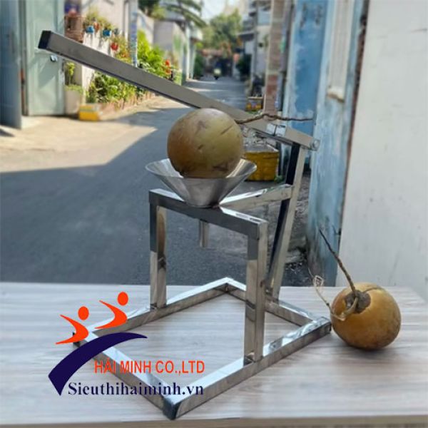 Photo - Dụng cụ lấy nước dừa nguyên trái 