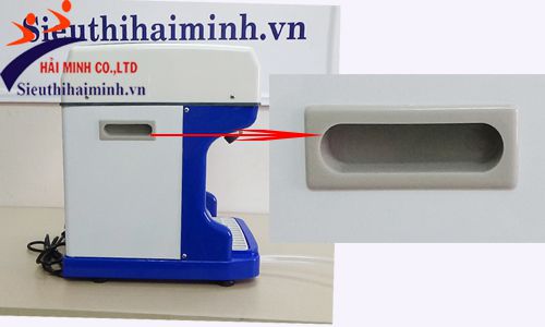 Máy bào đá tự động có tay cầm ở 2 bên giúp di chuyển máy dễ dàng