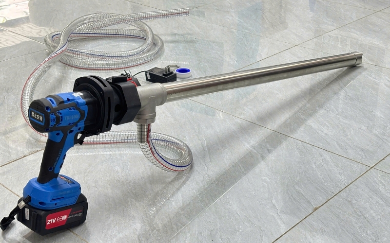 Máy bơm dầu nhớt, hóa chất thùng phuy chạy pin HMTB-1000