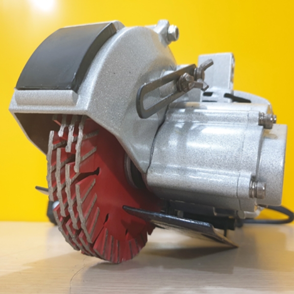 Máy cắt rãnh tường 5 lưỡi Yamafuji RT5800