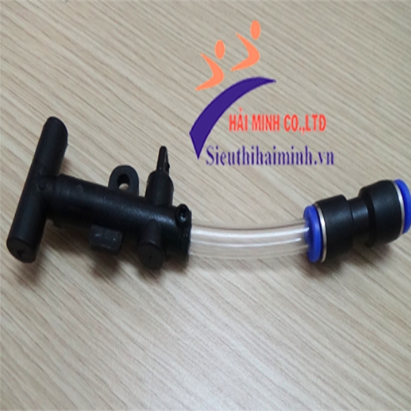 Ống nối giữa máy cắt rãnh tường j5050 và máy bơm nước