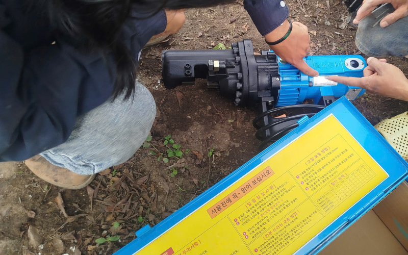 Máy cắt sắt thủy lực Handy 25C