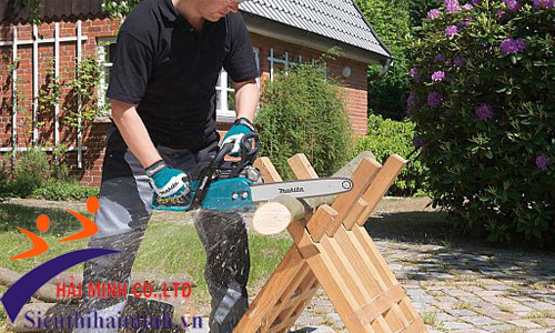 Máy cưa xích Makita EA3503S40B