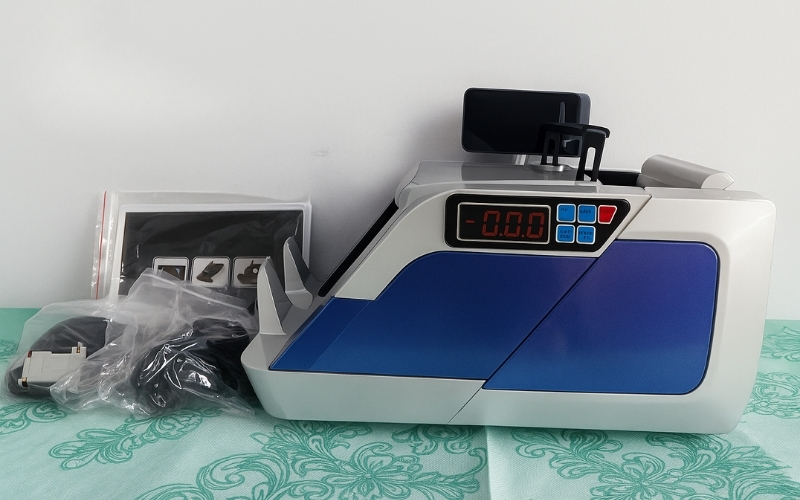 Đặc điểm và tính năng nổi bật của máy đếm tiền Yamafuji A6800